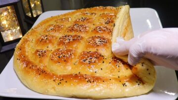 طريقة عمل الخبز التركي الهش بمكونات بسيطة وطعم رائع مثل الجاهز